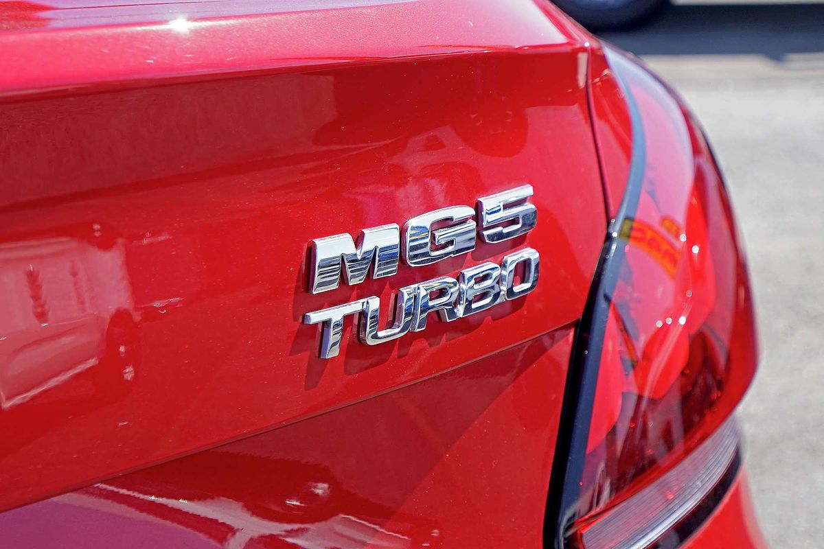 2024 MG MG5 Essence