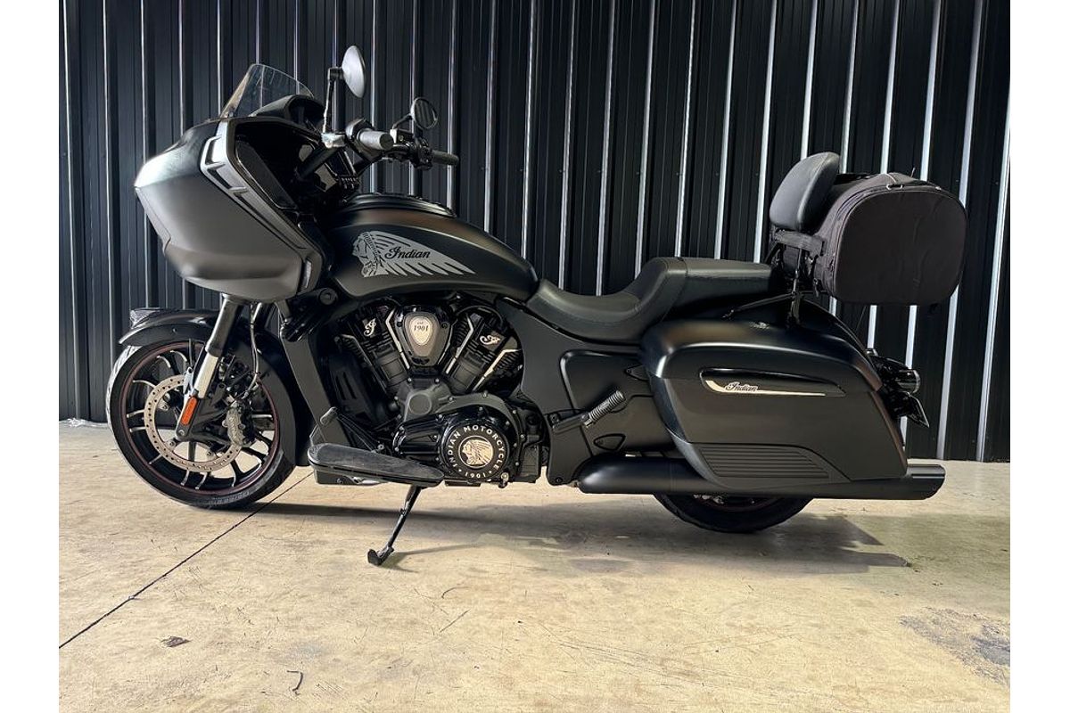 2021 Indian Challenger Dark Horse
