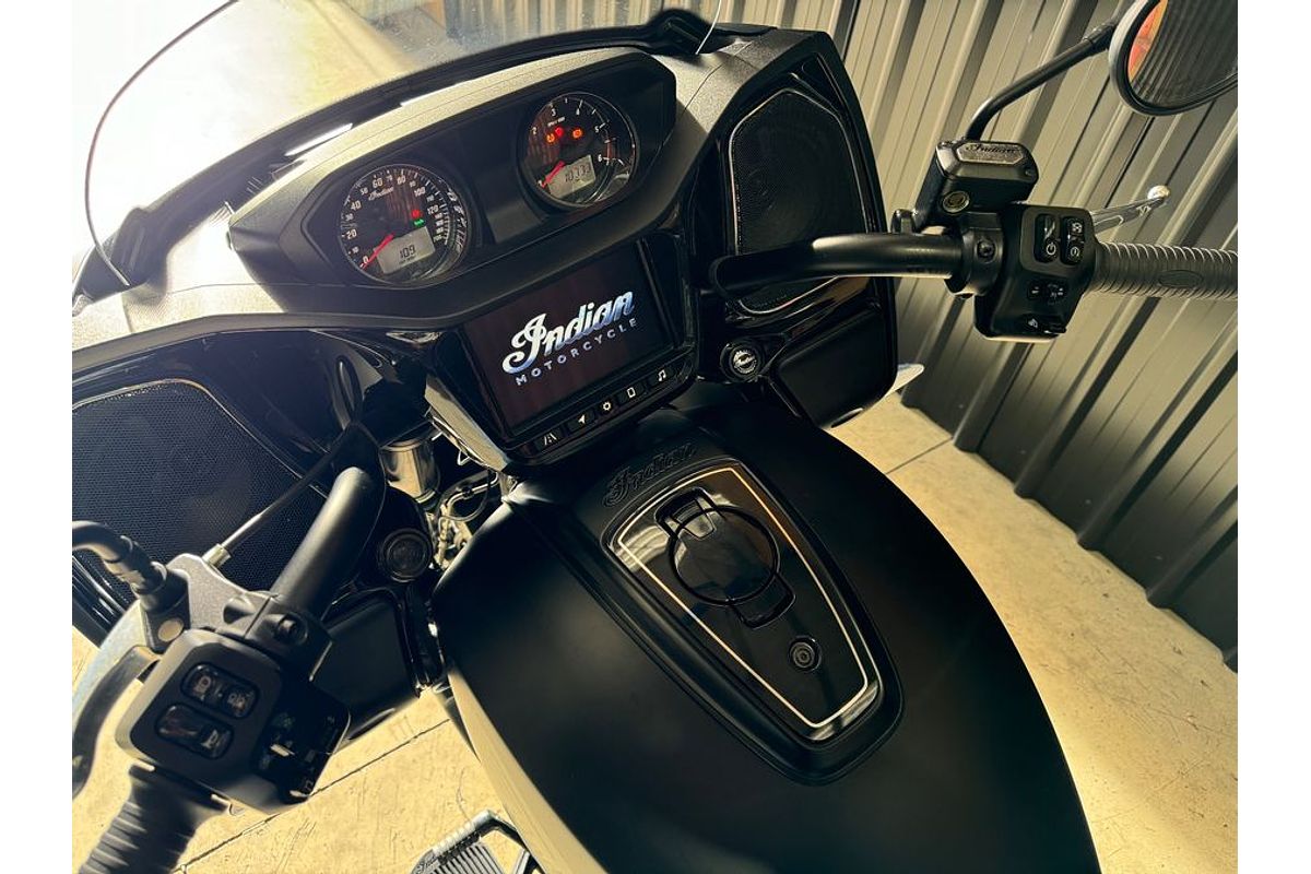 2021 Indian Challenger Dark Horse