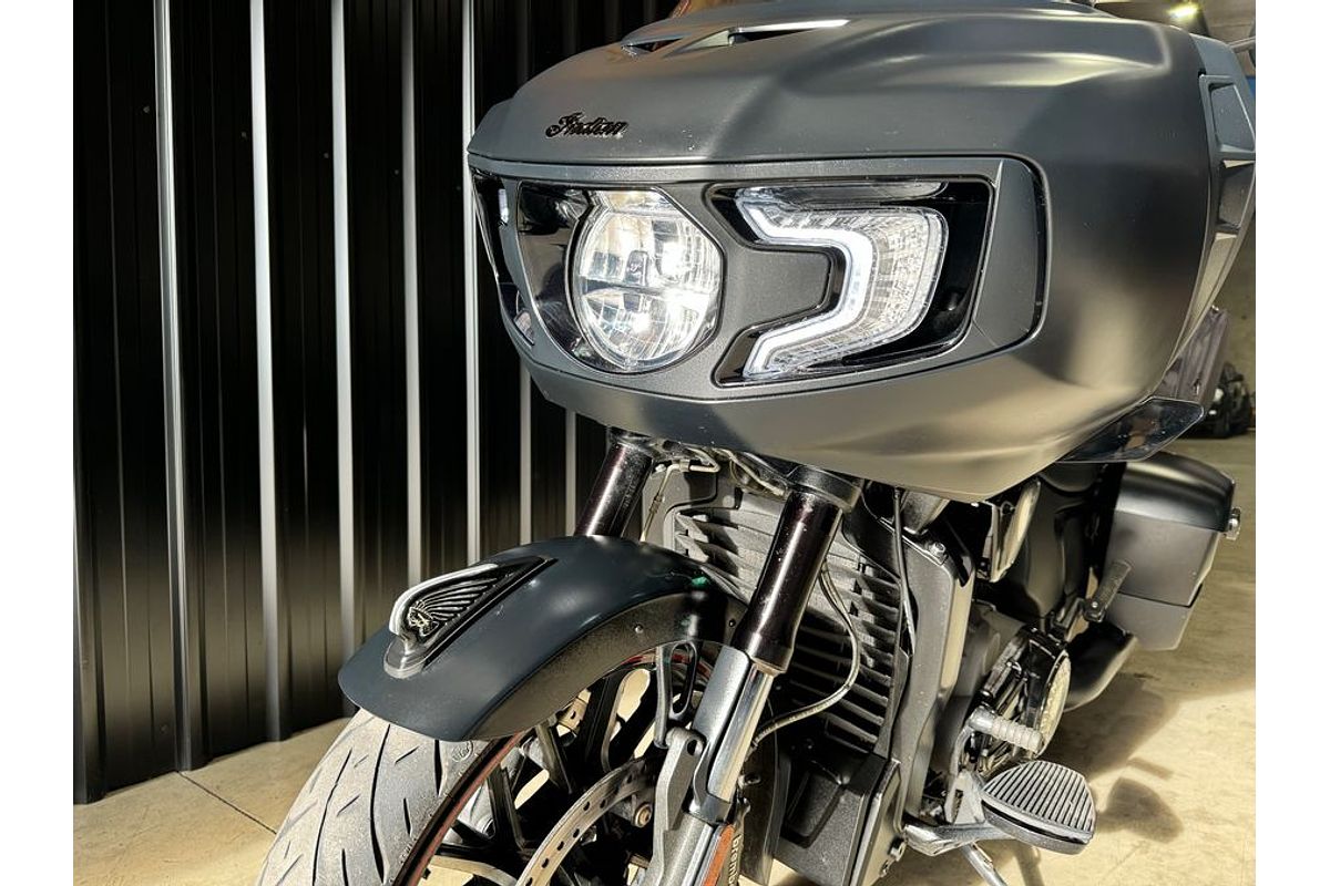 2021 Indian Challenger Dark Horse