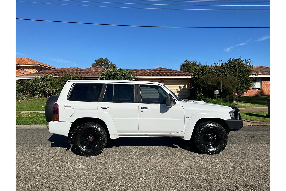 2016 Nissan Patrol ST Y61