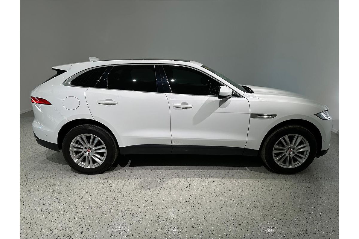 2017 Jaguar F-PACE 25d Portfolio X761