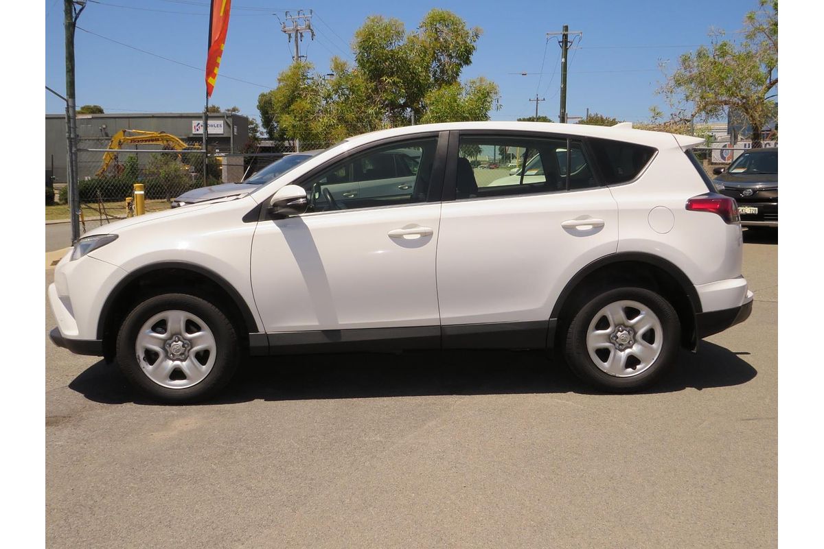 2018 Toyota RAV4 GX ZSA42R