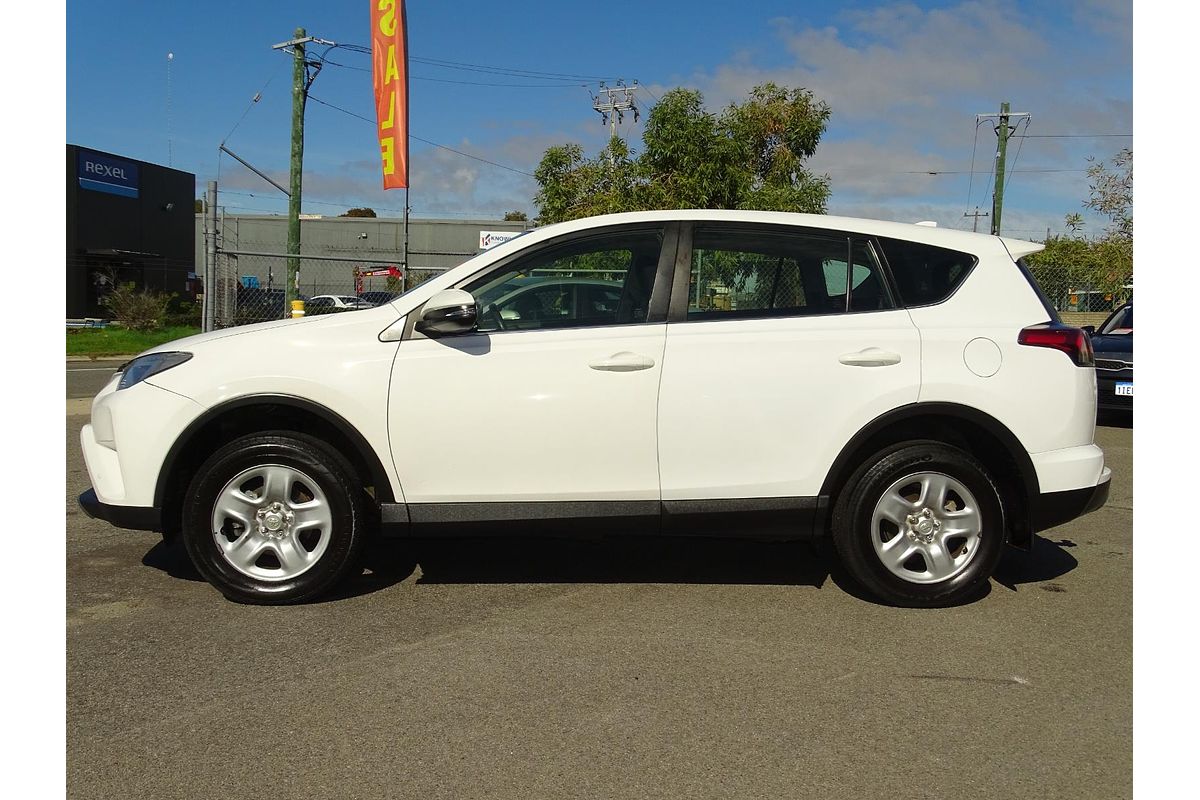 2018 Toyota RAV4 GX ZSA42R