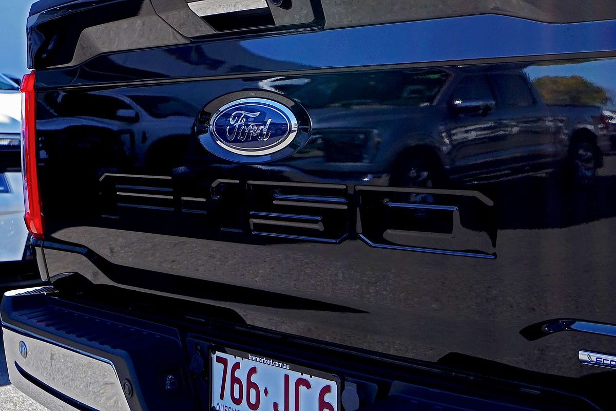 2023 Ford F-150 Lariat 4X4 LWB