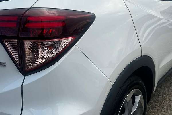 2017 Honda HR-V VTi-S