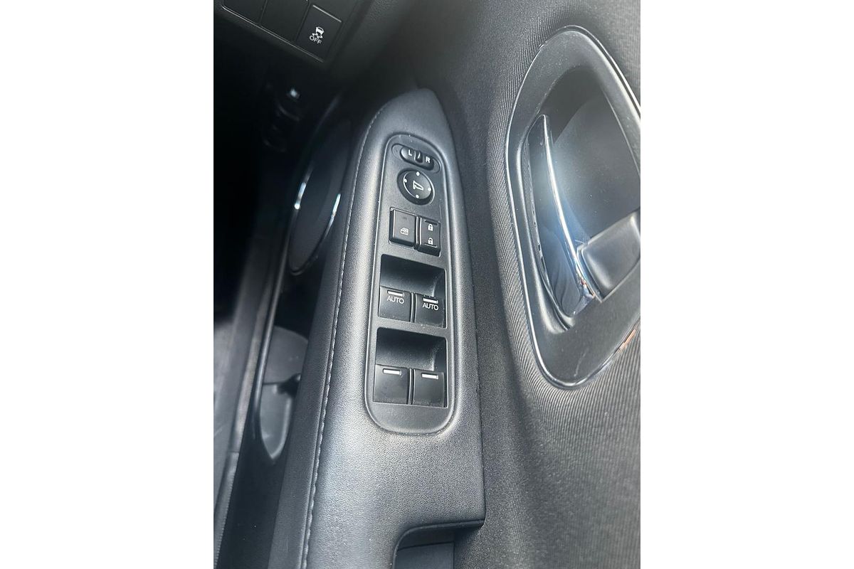2017 Honda HR-V VTi-S