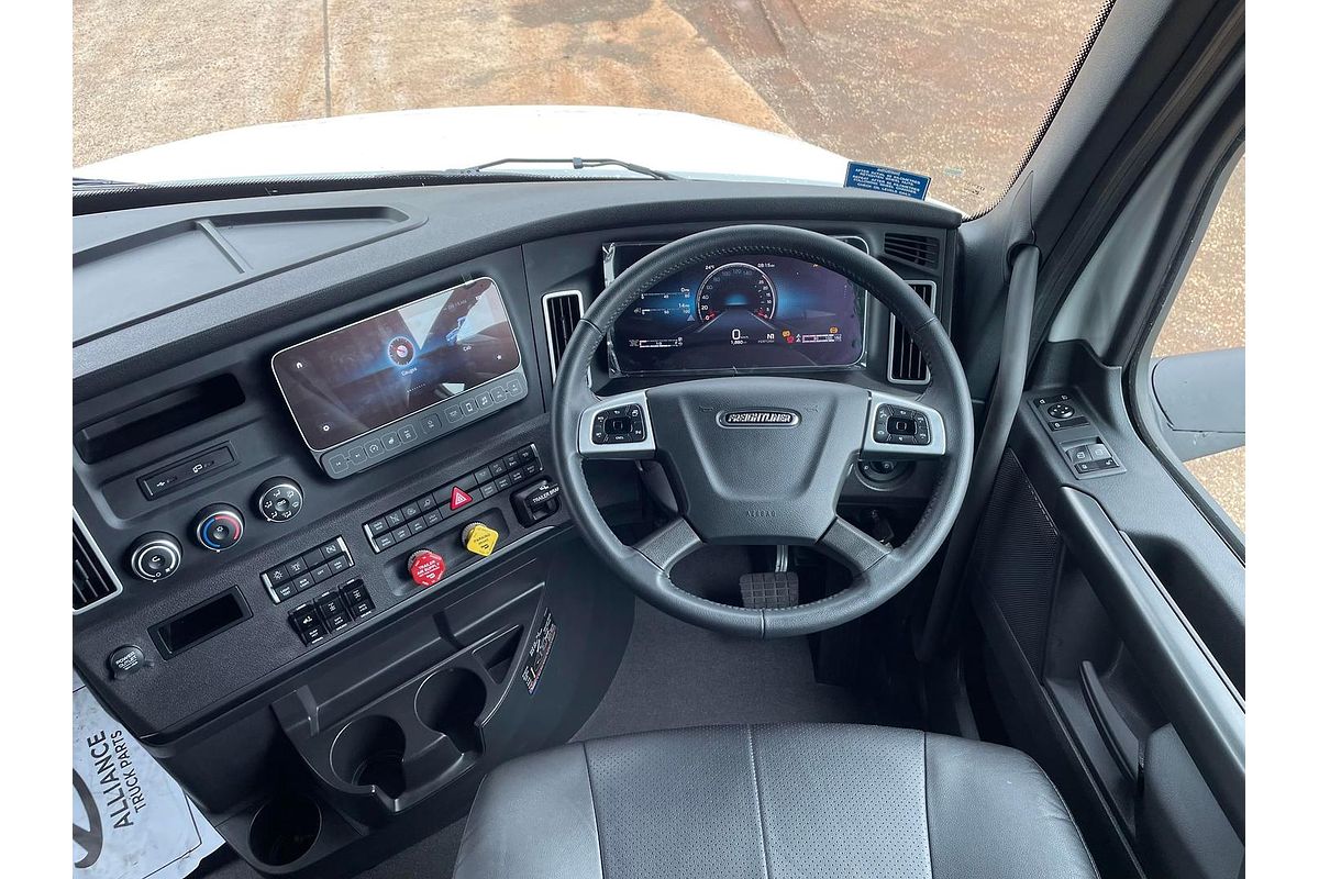 2023 Freightliner Cascadia 126