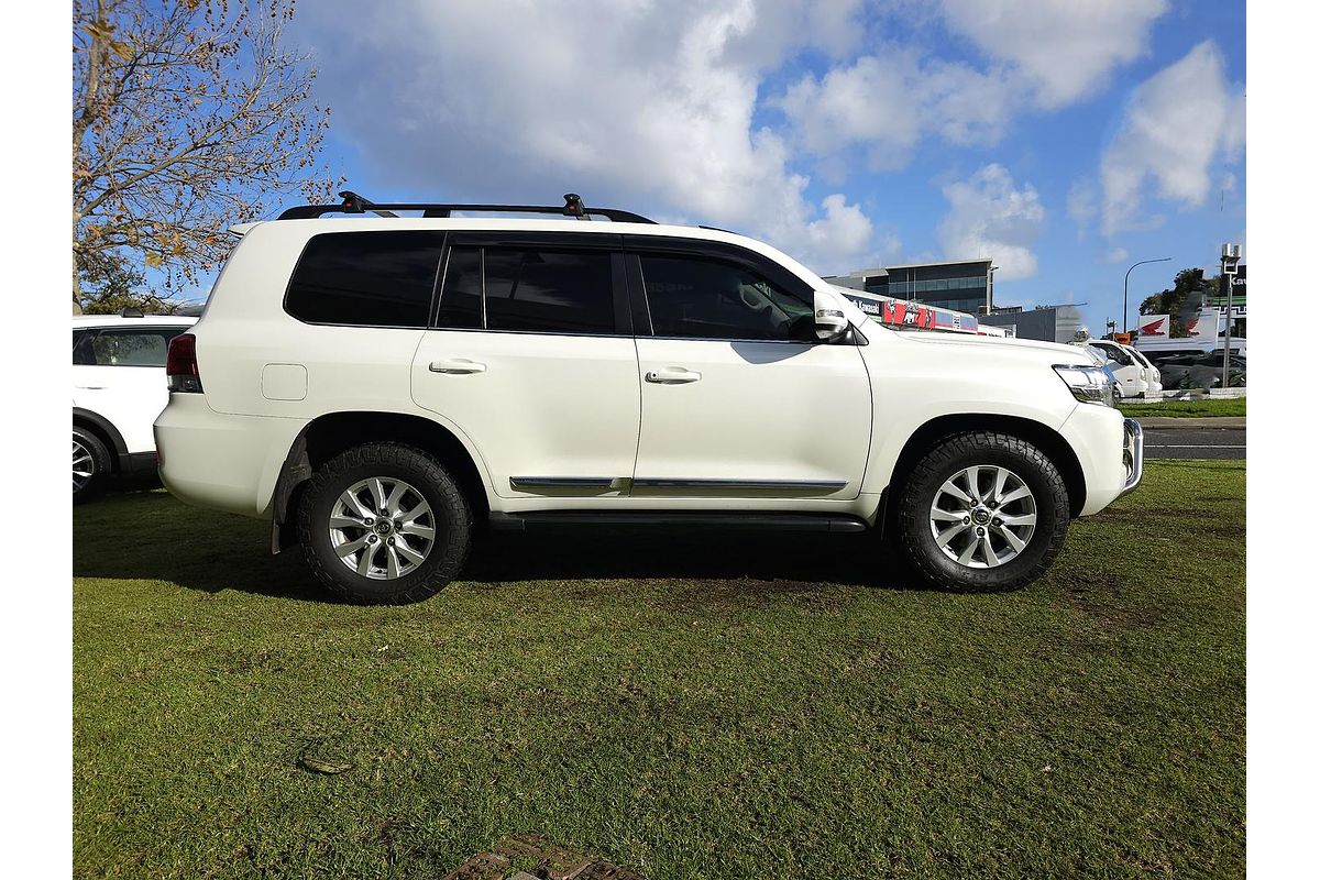 2019 Toyota Landcruiser Sahara VDJ200R