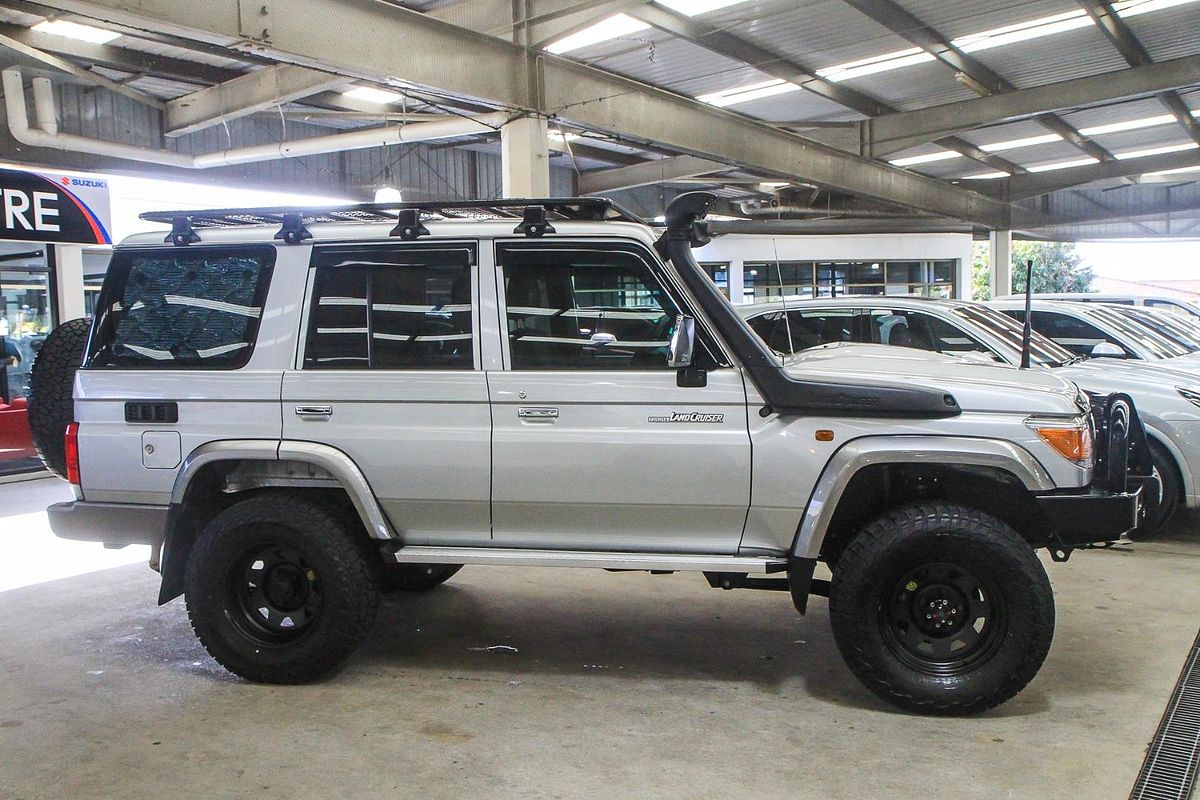 2021 Toyota Landcruiser GXL VDJ76R