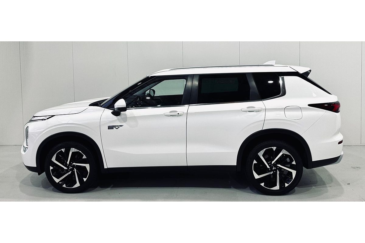 2022 Mitsubishi Outlander PHEV Aspire ZM