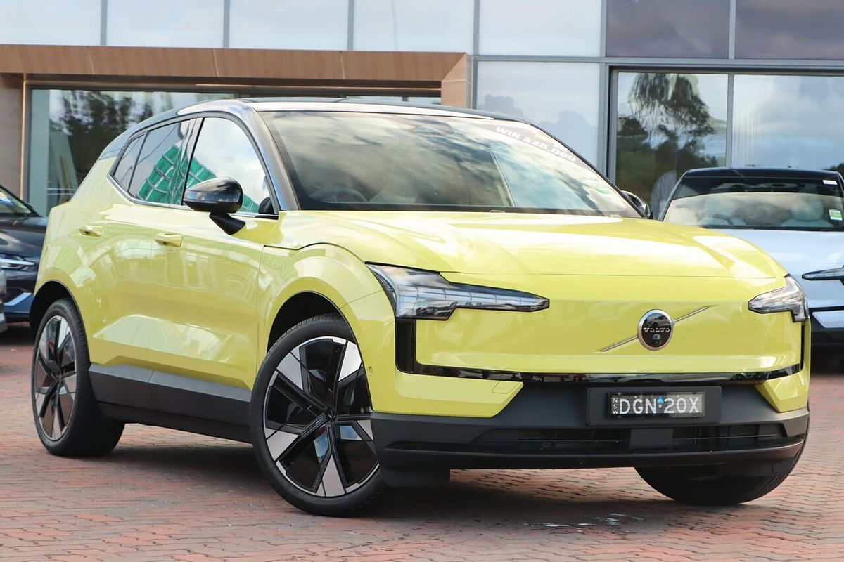2024 Volvo EX30 Single Motor Extended Range Ultra