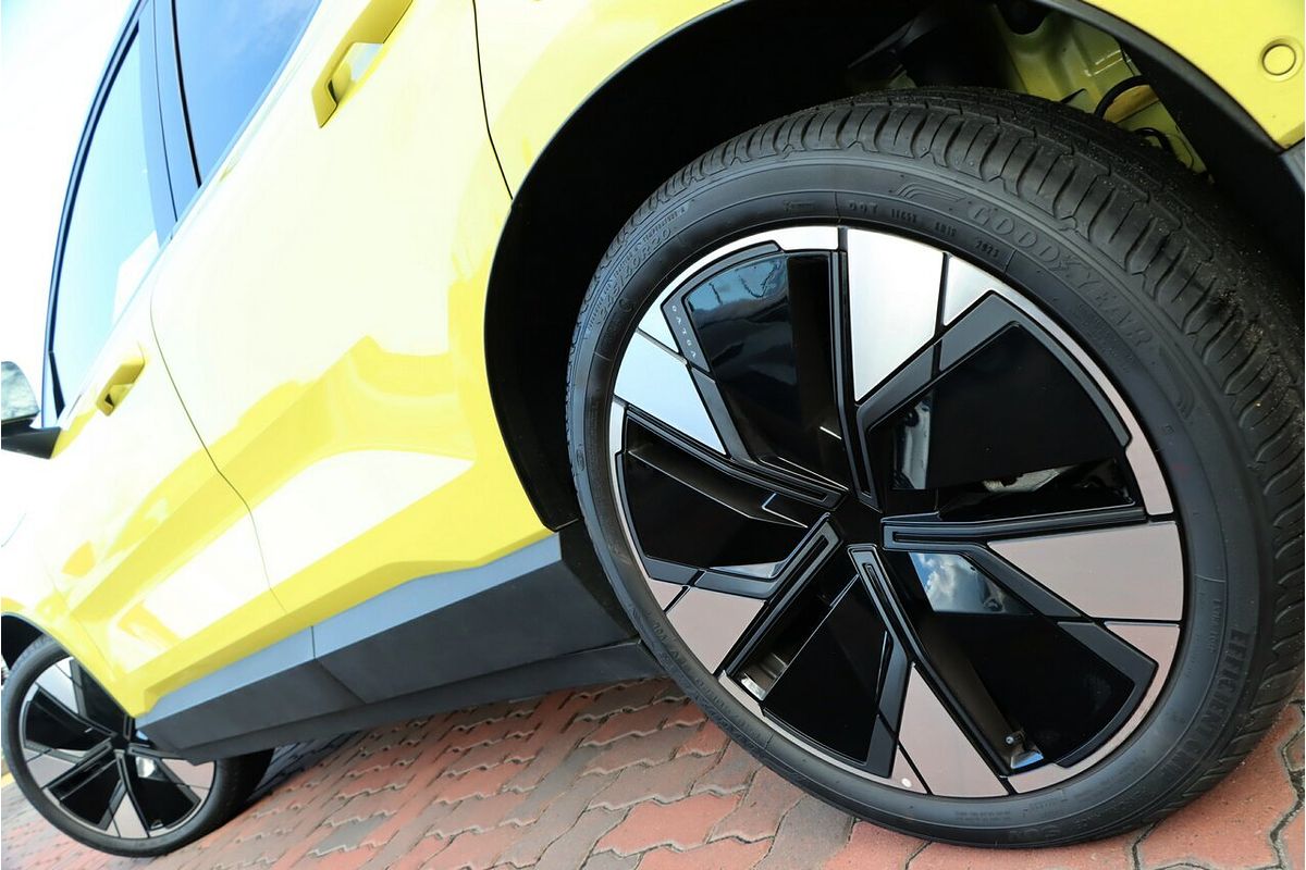 2024 Volvo EX30 Single Motor Extended Range Ultra