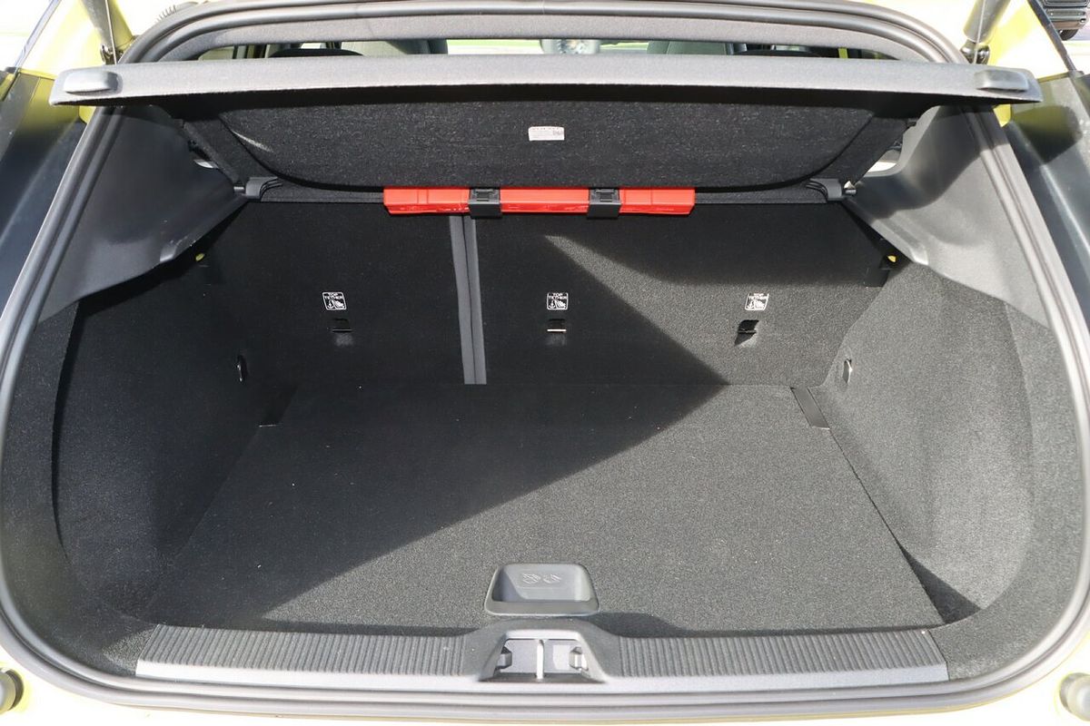 2024 Volvo EX30 Single Motor Extended Range Ultra