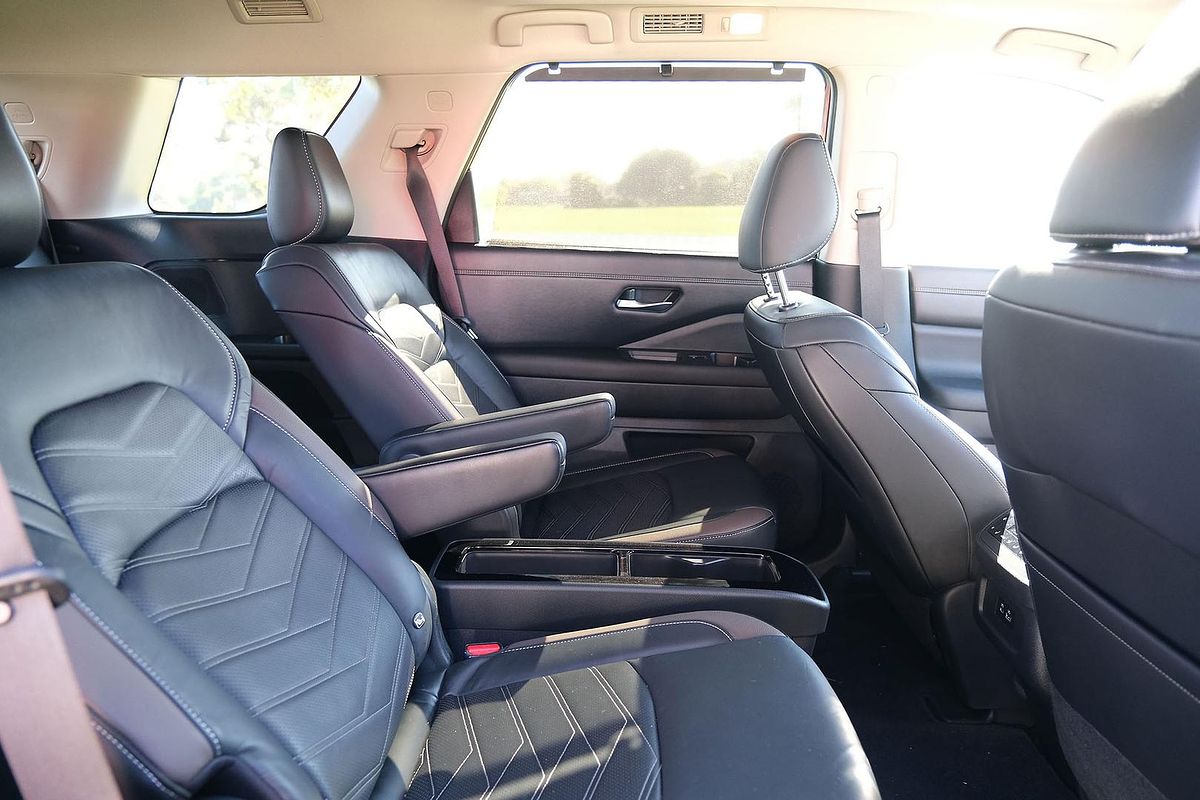 2022 Nissan Pathfinder Ti-L R53