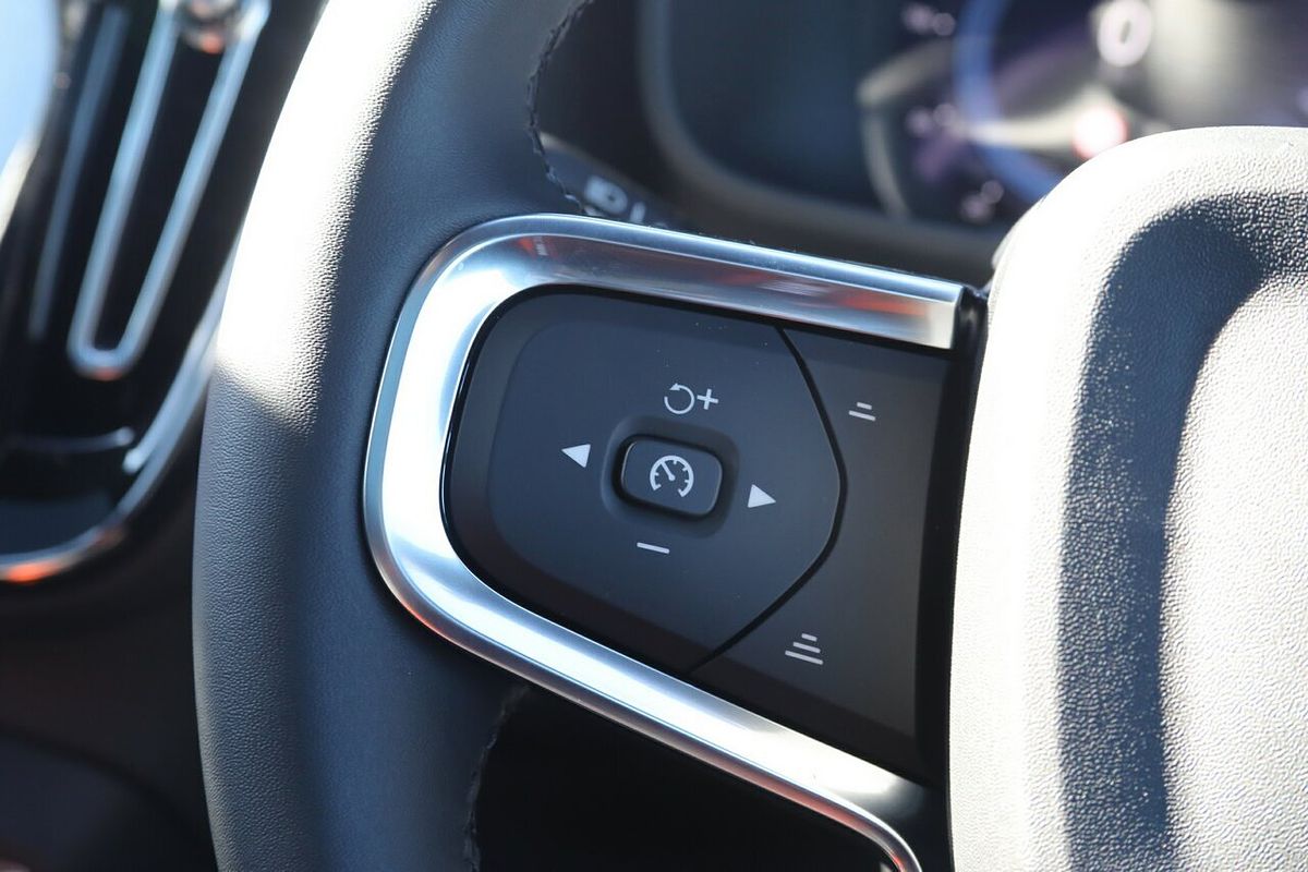 2024 Volvo C40 Recharge
