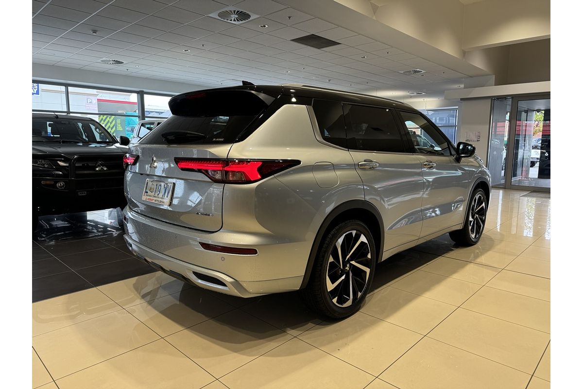 2024 Mitsubishi OUTLANDER Exceed Tourer ZM