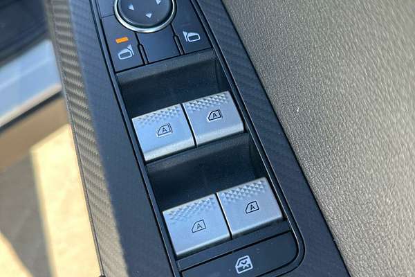 2022 Mitsubishi Outlander ES ZM