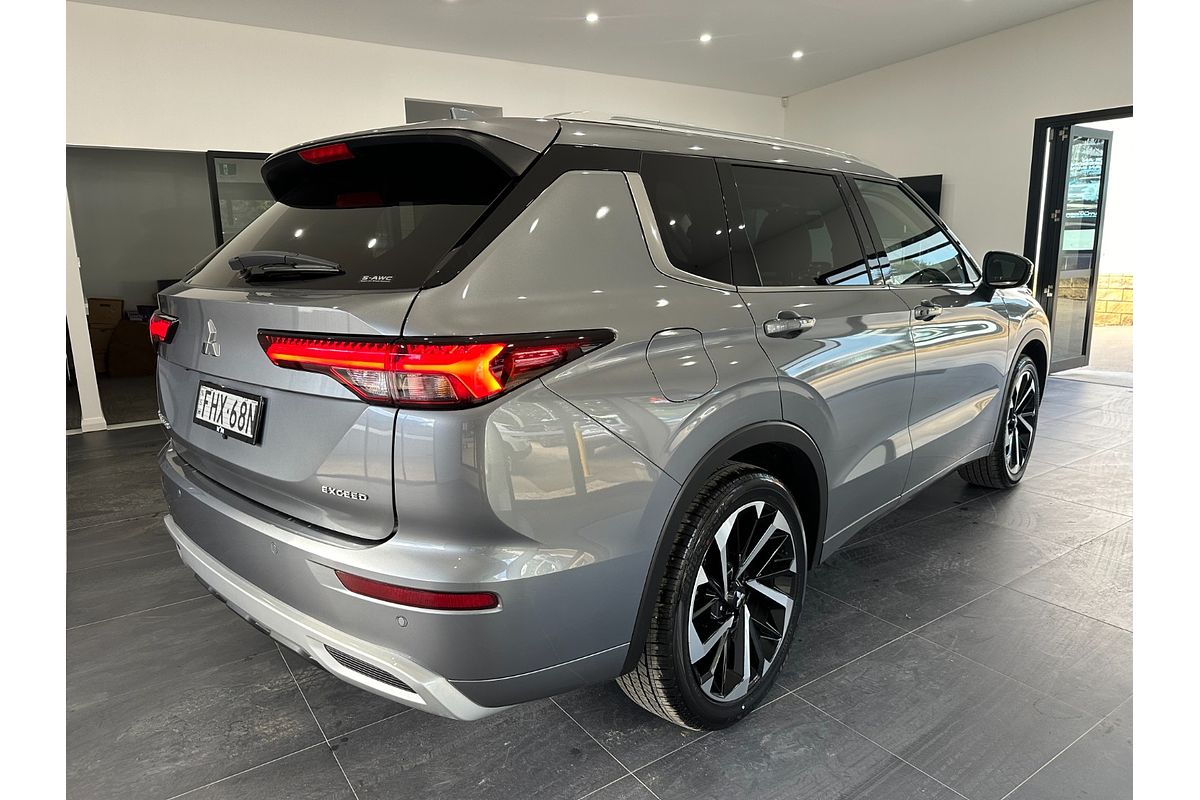 2023 Mitsubishi Outlander Exceed ZM