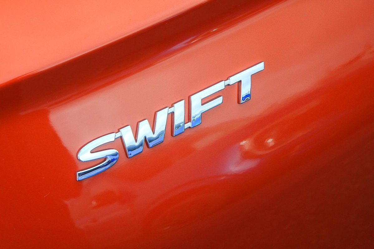 2024 Suzuki Swift Hybrid Plus UZ