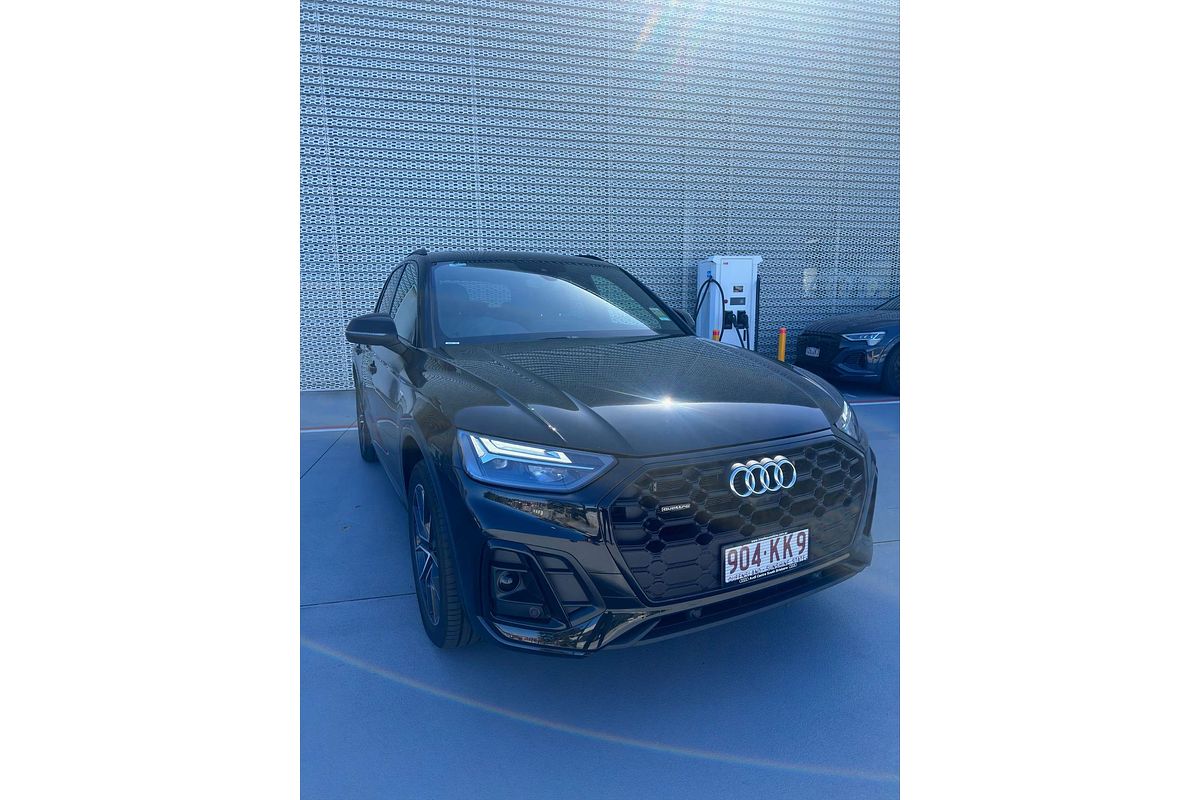 2024 Audi Q5 55 TFSI e S Line FY