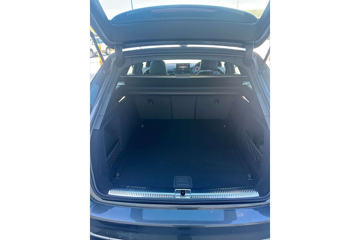 2024 Audi A4 45 TFSI S line B9