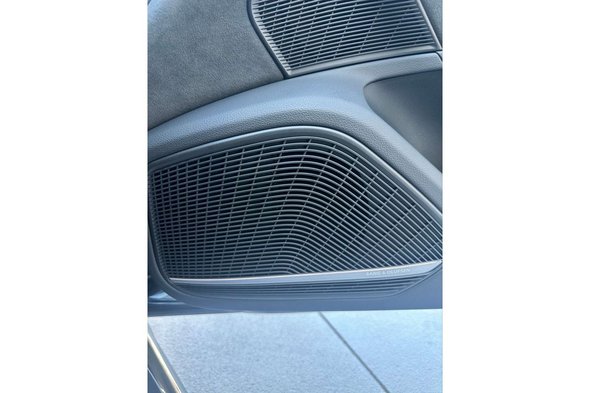 2024 Audi A4 45 TFSI S line B9