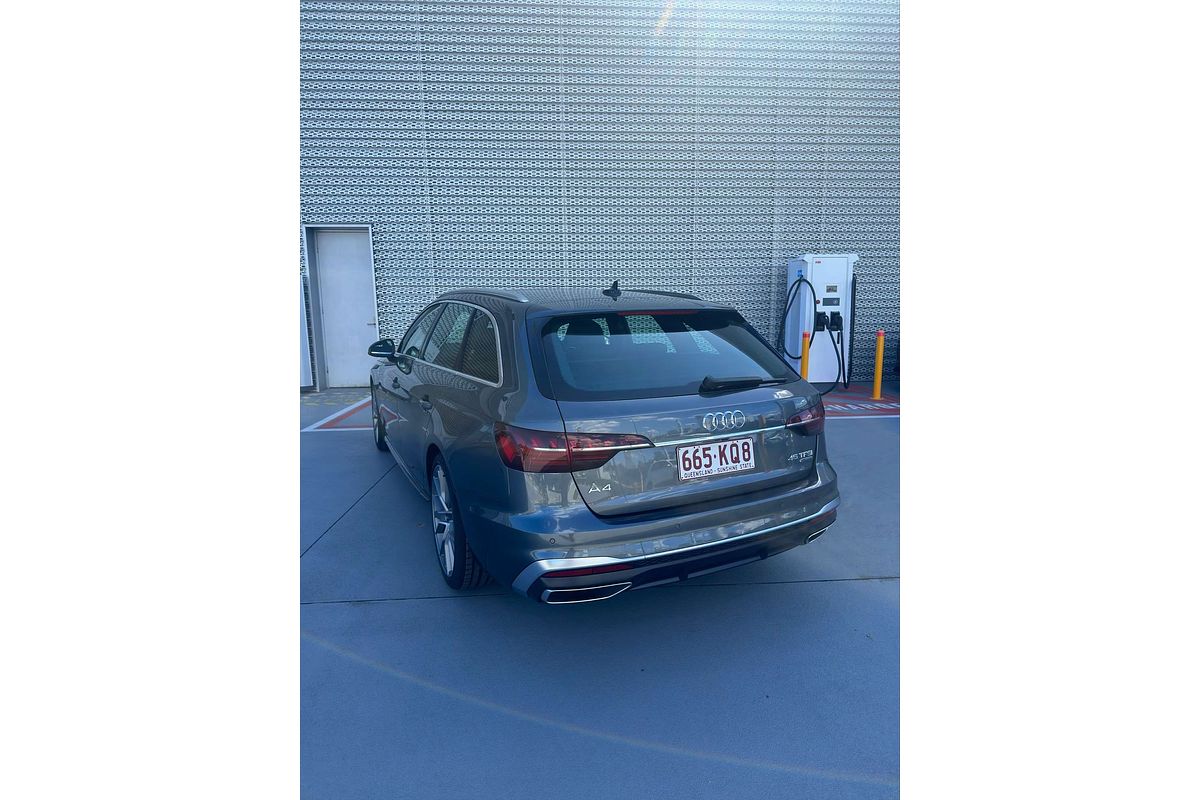 2024 Audi A4 45 TFSI S line B9