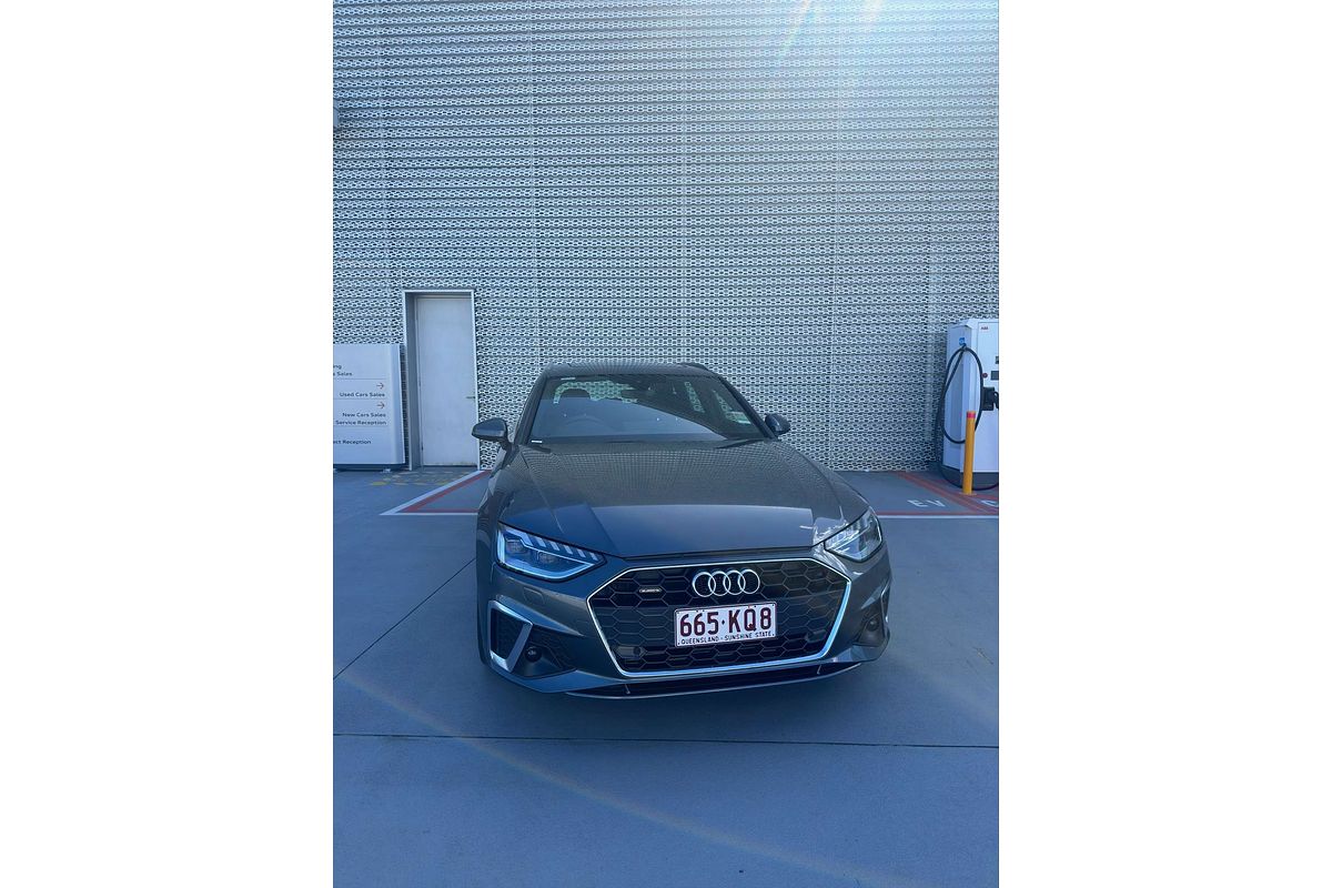 2024 Audi A4 45 TFSI S line B9