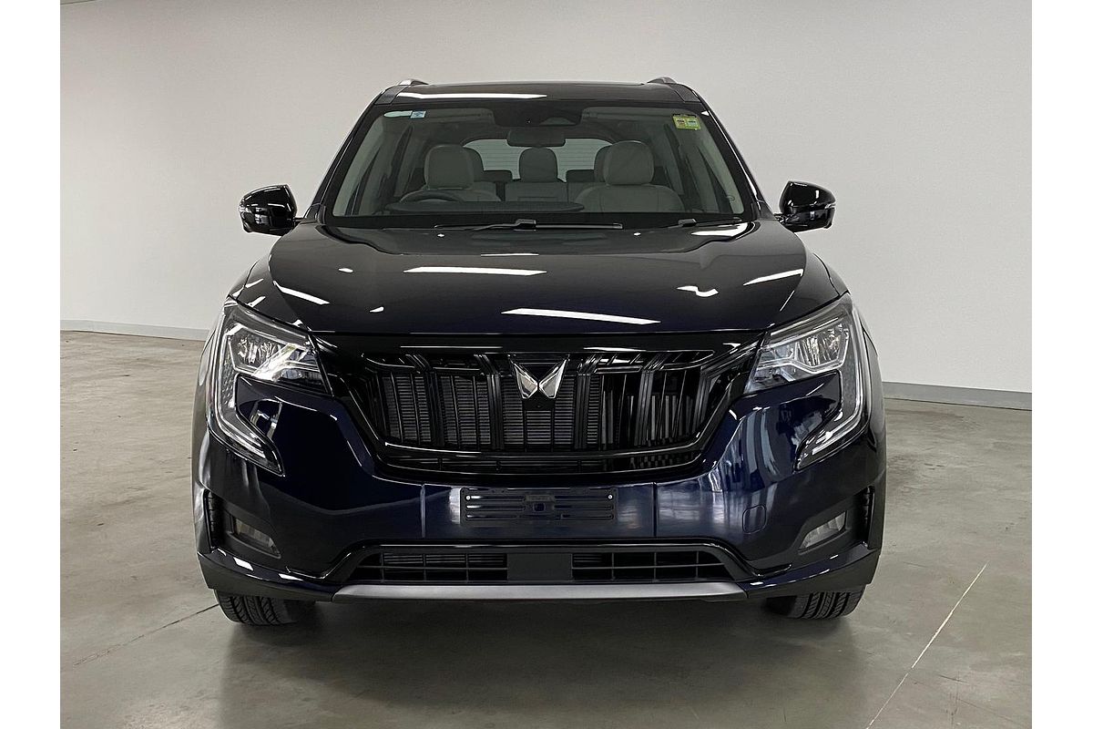 2024 Mahindra XUV700 AX7L