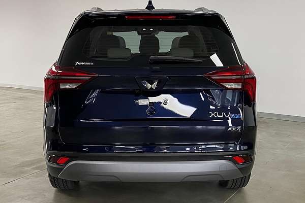2024 Mahindra XUV700 AX7L
