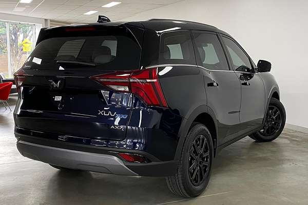 2024 Mahindra XUV700 AX7L