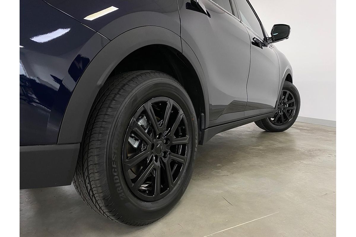 2024 Mahindra XUV700 AX7L