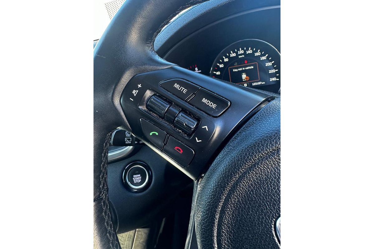 2015 Kia Sorento SLi UM