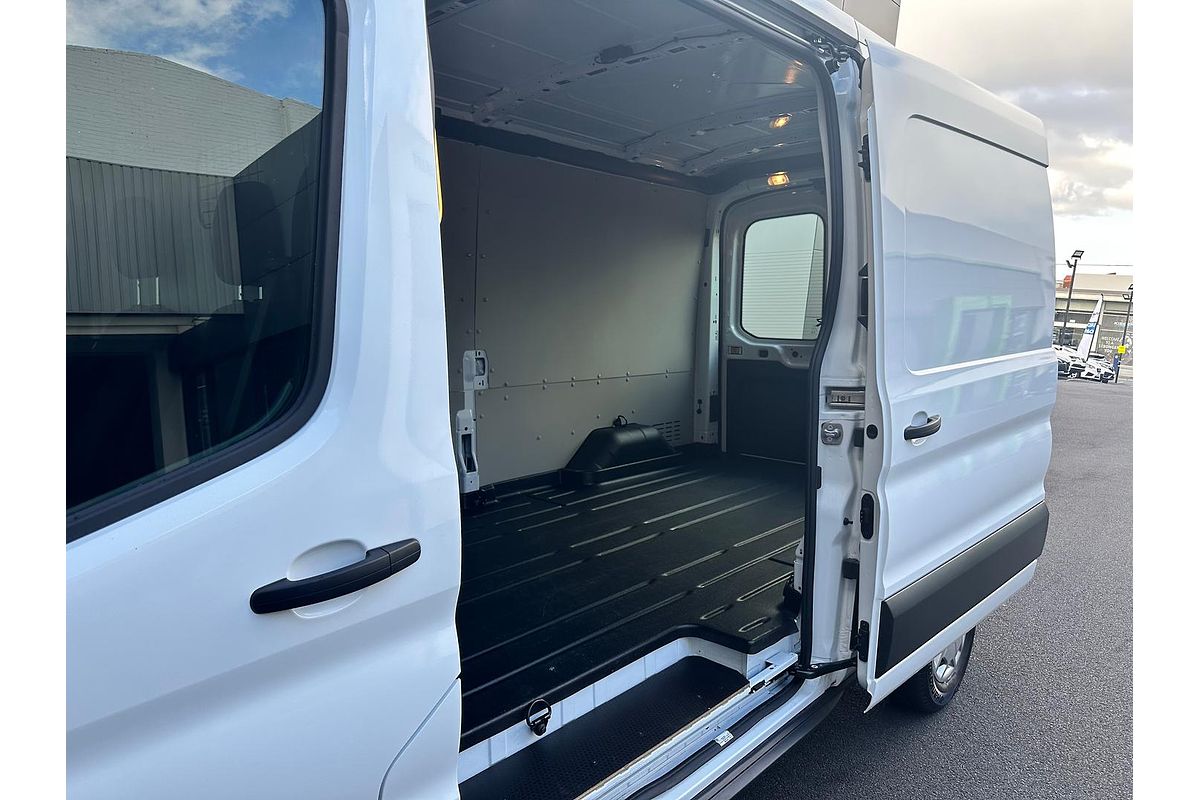 2022 Ford E-Transit 420L VO