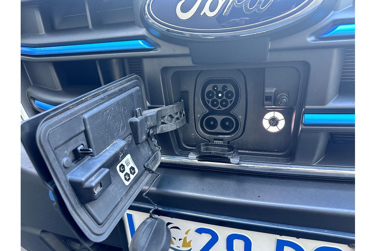 2022 Ford E-Transit 420L VO