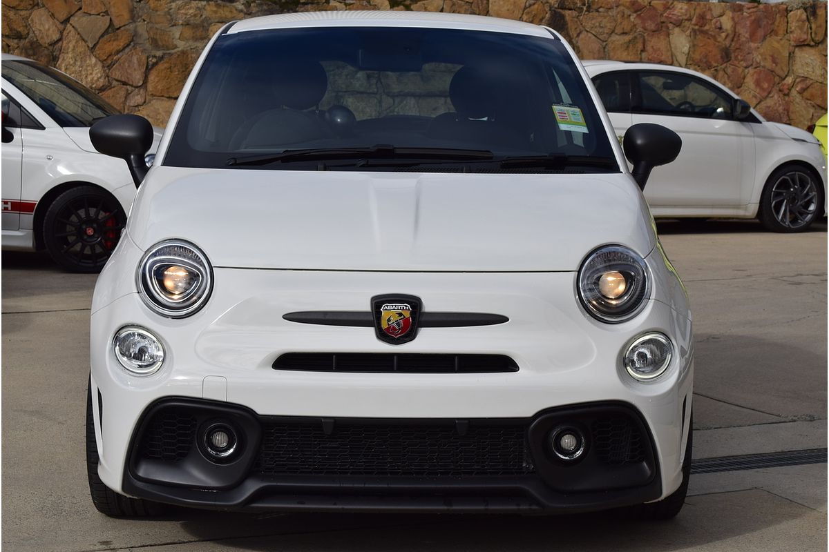 2023 Abarth 695 Competizione