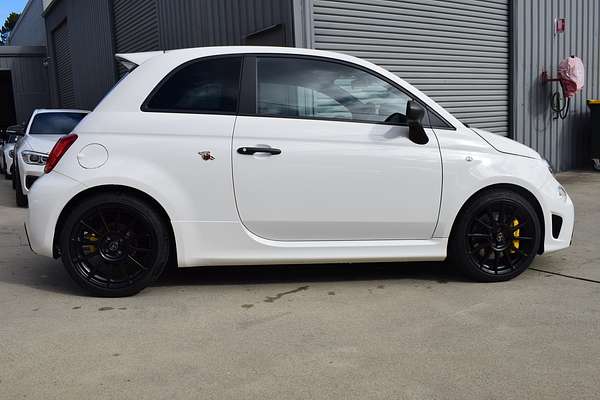2023 Abarth 695 Competizione