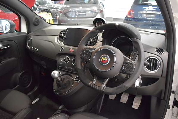 2023 Abarth 695 Competizione