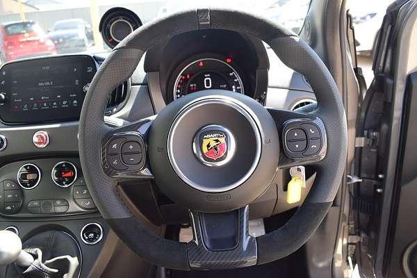 2023 Abarth 695 Competizione