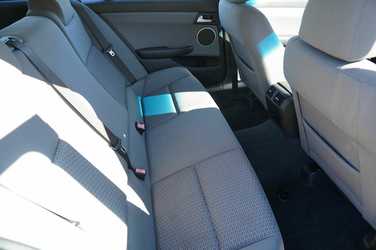 2012 Holden Commodore Omega VE II MY12