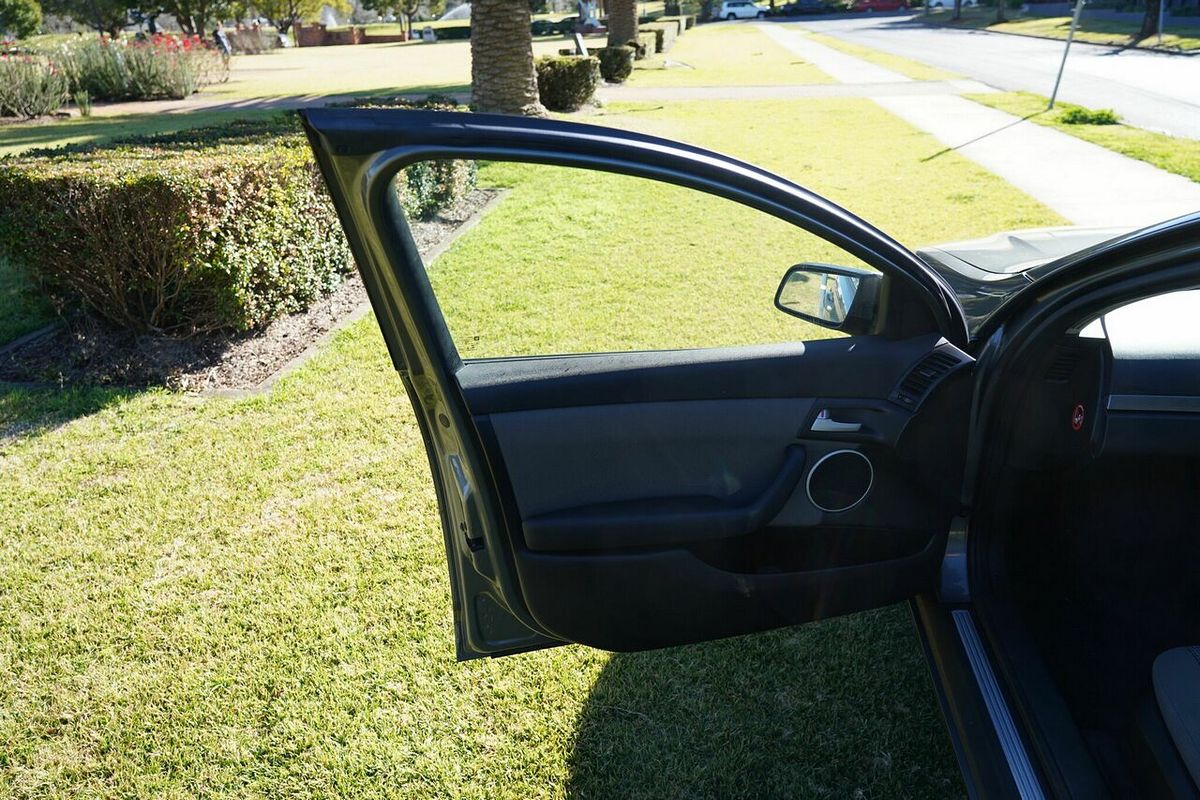 2012 Holden Commodore Omega VE II MY12