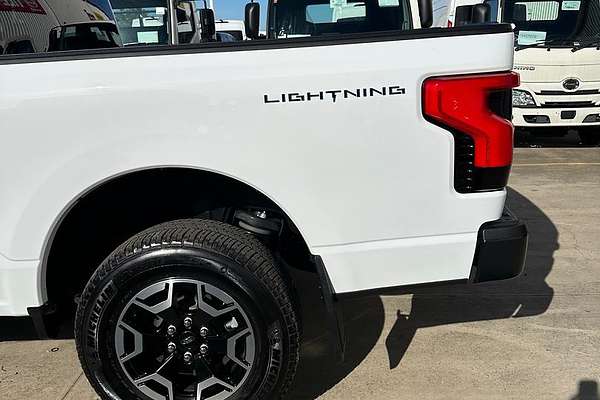 2023 Ford F-150 Lightning Pro 4X4