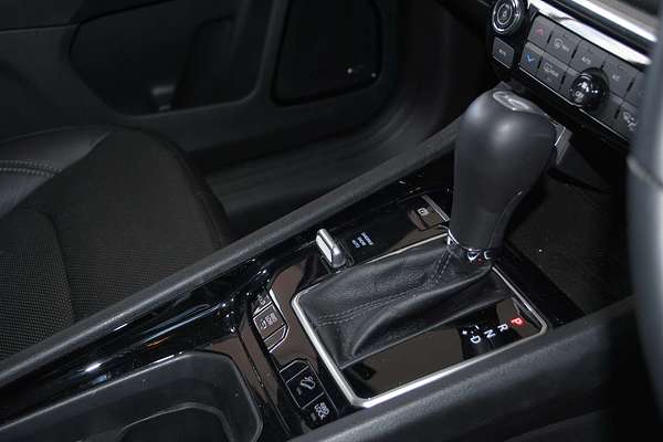 2023 Jeep Compass S-Limited M6