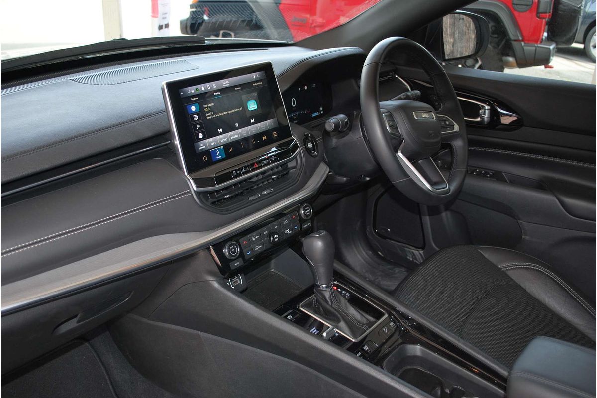 2023 Jeep Compass S-Limited M6