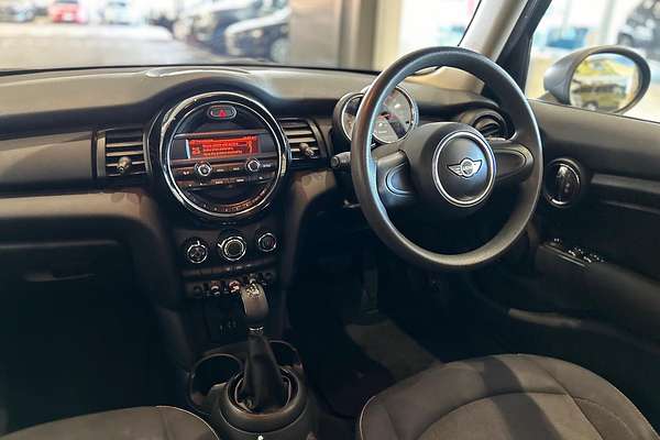 2016 MINI Hatch One F55