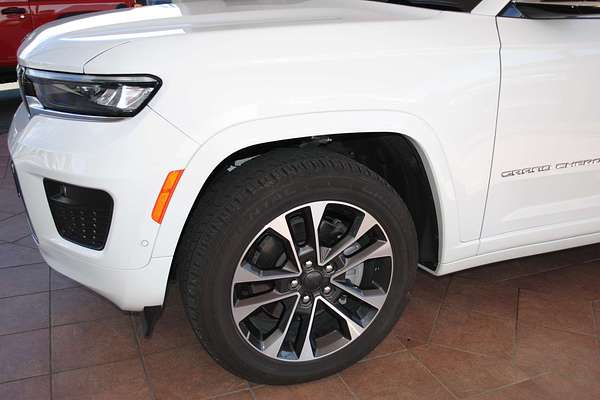 2023 Chrysler GRAND CHEROKEE Overland WL