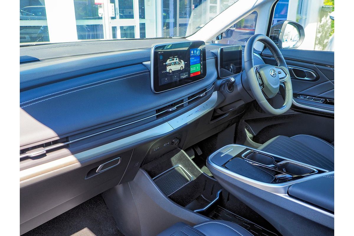 2022 LDV MIFA 9 Luxe