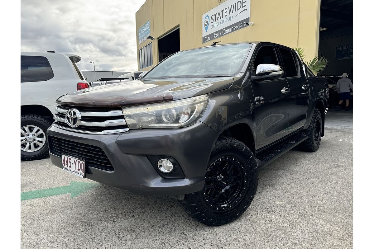 2016 Toyota Hilux SR5 (4x4) GUN126R 4X4