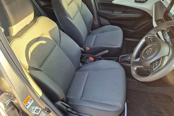 2024 Suzuki Swift Hybrid Plus UZ